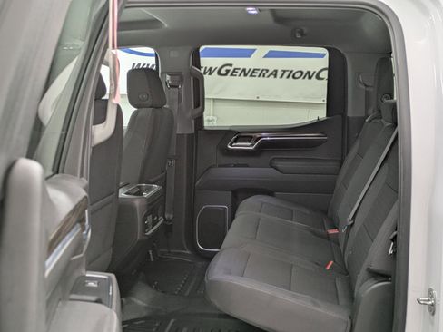 Used 2023 Chevrolet Silverado 1500 LT w/ Z71 Off-Road Package image 11