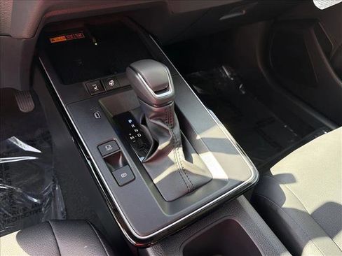 Used 2026 Toyota Corolla Cross XLE w/ Convenience Package image 16