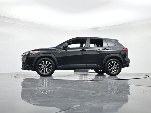 Used 2023 Toyota Corolla Cross S image 37