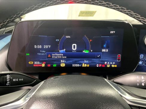 Used 2025 Chevrolet Equinox EV LT w/ Convenience Package image 24