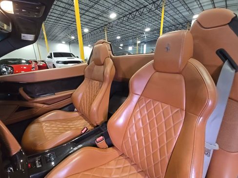 Used 2015 Ferrari 458 Spider RWD image 5