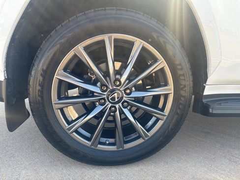 Used 2023 Lexus LX 600 F Sport w/ Accessory Package (Z1) image 6