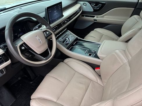 Used 2022 Lincoln Aviator Grand Touring w/ Equipment Group 301A AWD/4WD image 11