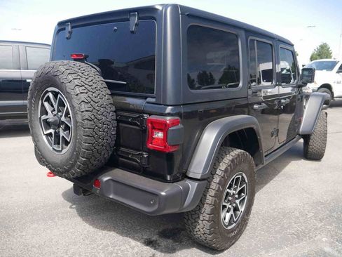 Used 2024 Jeep Wrangler Unlimited Rubicon w/ Technology Group AWD/4WD image 23