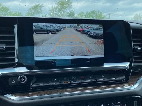 Used 2024 Chevrolet Silverado 1500 LT Trail Boss w/ Protection Package image 15