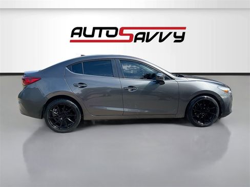 Used 2017 MAZDA MAZDA3 Touring w/ Popular Equipment Package image 8