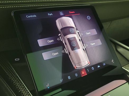 Certified 2025 Cadillac Escalade ESV V AWD/4WD image 29