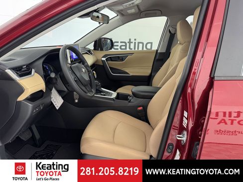 New 2025 Toyota RAV4 LE image 5