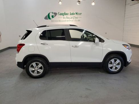 Used 2017 Chevrolet Trax LT w/ LT Convenience Package AWD/4WD image 8