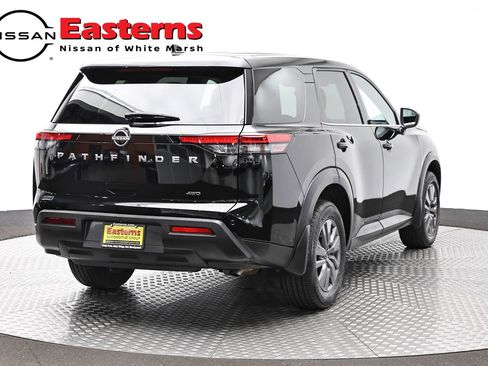 Used 2024 Nissan Pathfinder S AWD/4WD image 5