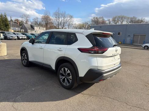 Used 2023 Nissan Rogue SV image 11