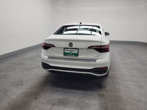 Used 2024 Volkswagen Jetta SE FWD image 7