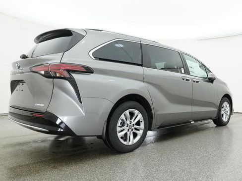 New 2026 Toyota Sienna Limited image 64
