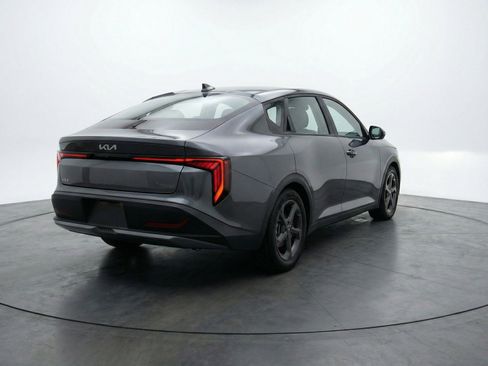 Used 2025 Kia K4 LXS FWD image 9