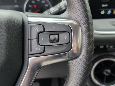 Used 2025 Chevrolet Blazer LT FWD image 21