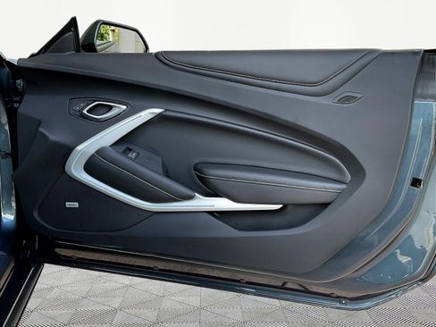 Used 2019 Chevrolet Camaro SS RWD image 26