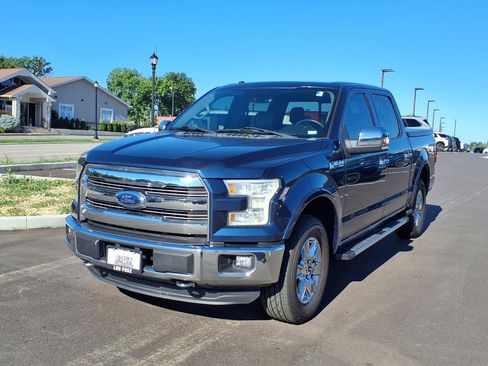 Used 2015 Ford F150 Lariat w/ Equipment Group 502A Luxury AWD/4WD image 30