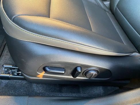 Used 2024 Chevrolet Trax ACTIV w/ Sunroof Package image 15