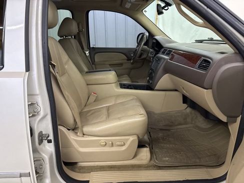 Used 2012 GMC Yukon XL SLT AWD/4WD image 28
