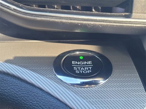 Used 2020 Ford Explorer XLT w/ Equipment Group 202A image 30