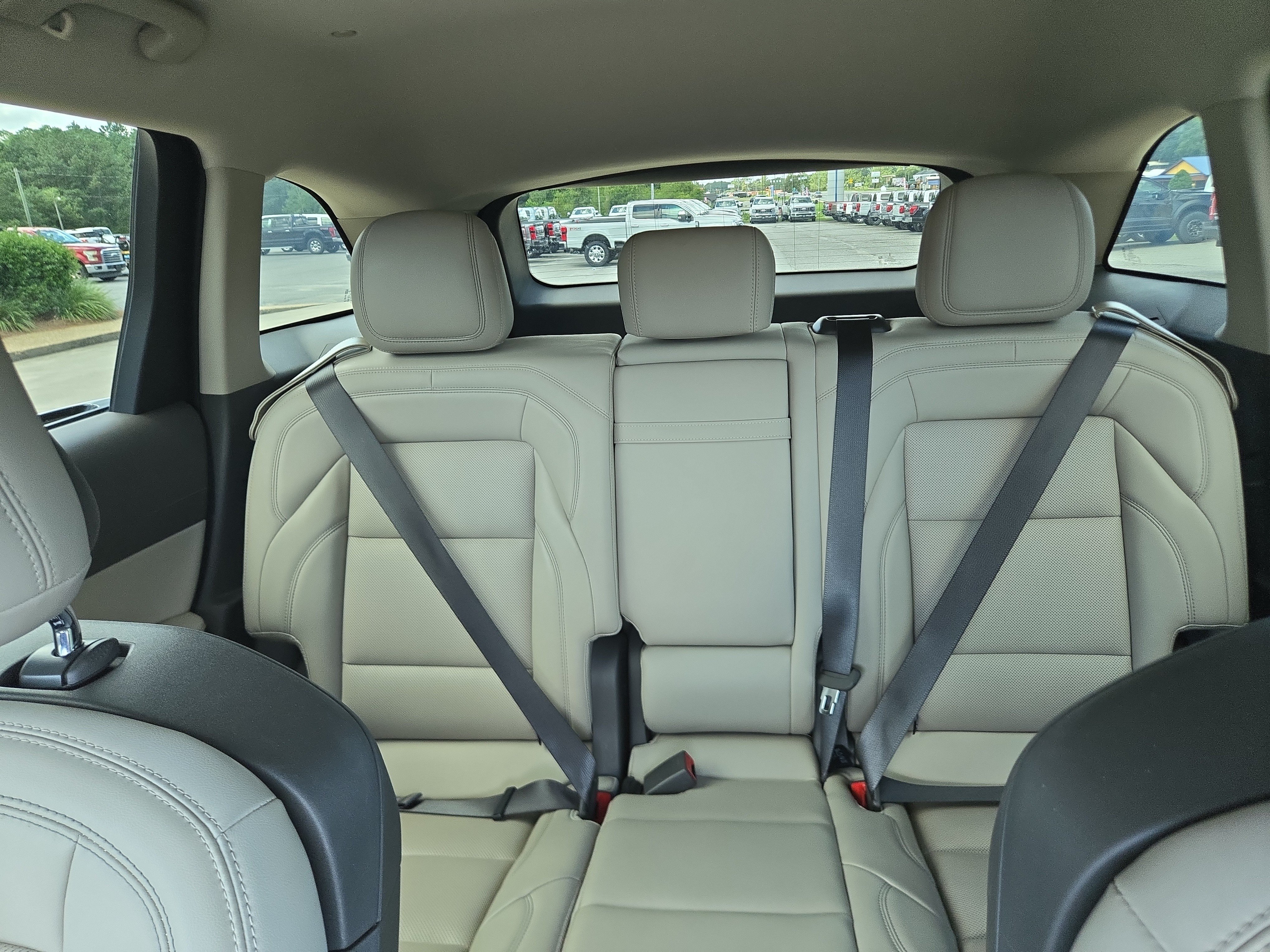 Used 2024 Lincoln Nautilus Premier AWD/4WD image 17