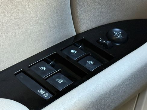 Used 2015 Cadillac XTS Luxury w/ Driver Awareness Package image 32