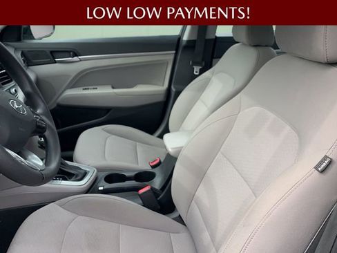 Used 2019 Hyundai Elantra SEL image 17