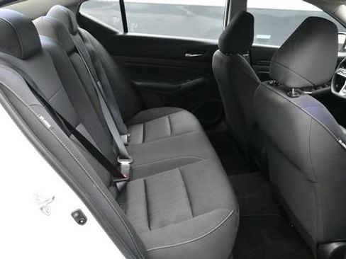 Used 2021 Nissan Altima 2.5 S FWD image 14