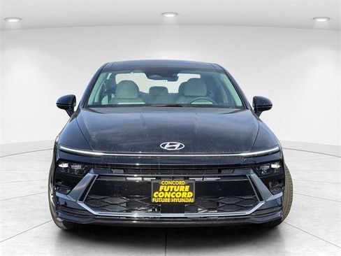 New 2025 Hyundai Sonata SEL image 3