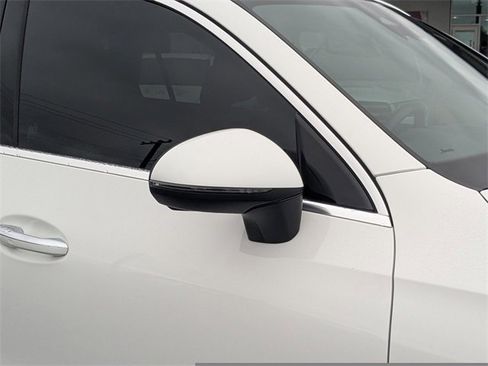 Used 2024 Mercedes-Benz GLC 300 4MATIC image 14