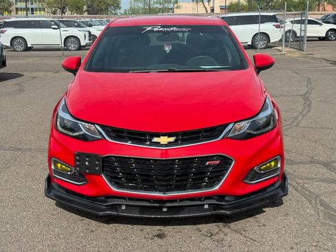 Used 2017 Chevrolet Cruze LT w/ Convenience Package FWD image 2