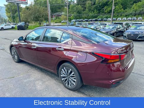 Used 2025 Nissan Altima 2.5 SV AWD/4WD image 5