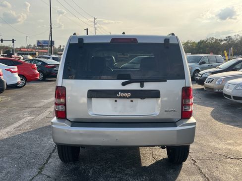 Used 2008 Jeep Liberty Sport image 5