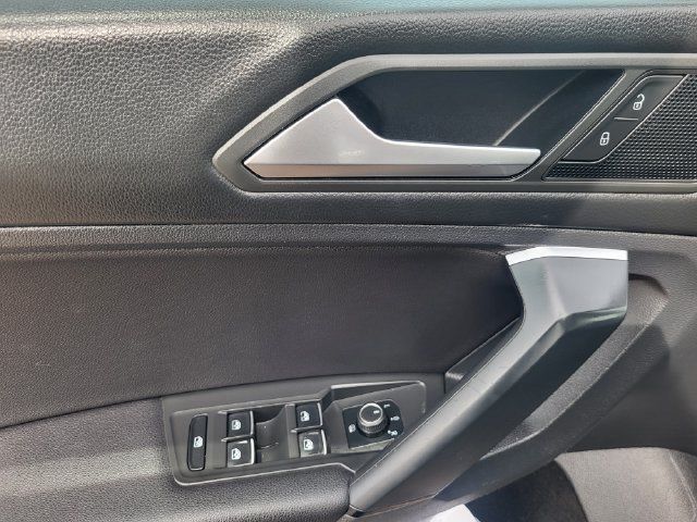 Used 2019 Volkswagen Tiguan SE w/ Panoramic Sunroof Package AWD/4WD image 13