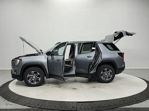 New 2026 GMC Terrain Elevation FWD image 12