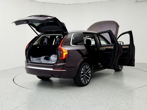 New 2025 Volvo XC90 T8 Plus w/ Protection Package Premier image 11