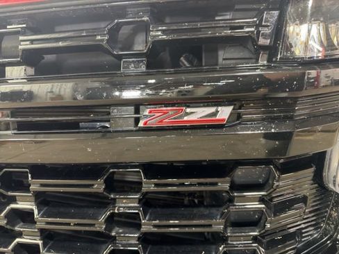 Used 2023 Chevrolet Tahoe Z71 w/ Luxury Package AWD/4WD image 34