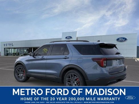 New 2026 Ford Explorer ST-Line w/ ST-Line Street Pack image 5