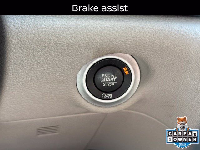 Used 2023 Chrysler Pacifica Touring-L AWD/4WD image 21