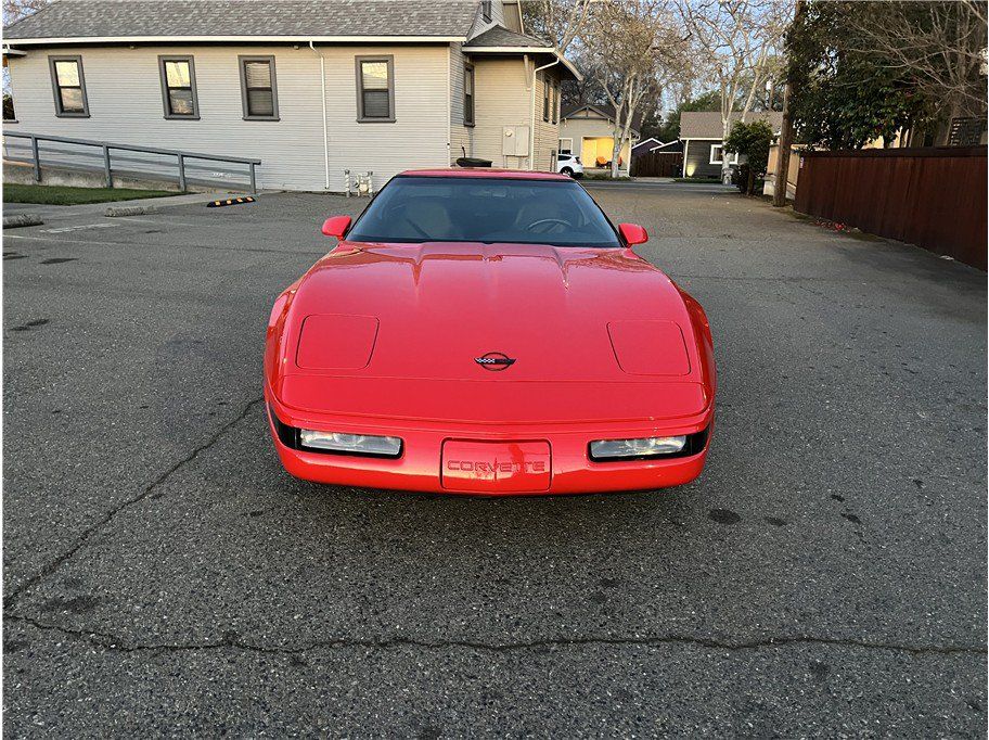 Used 1994 Chevrolet Corvette Coupe RWD image 2