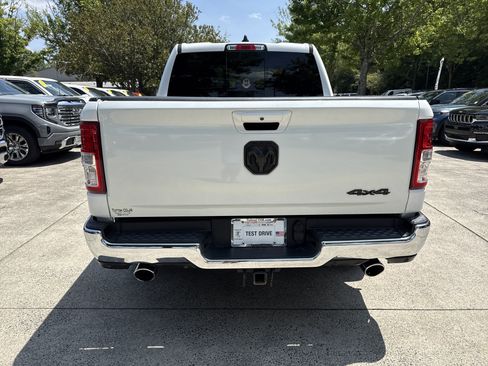 Used 2022 RAM 1500 Big Horn AWD/4WD image 6
