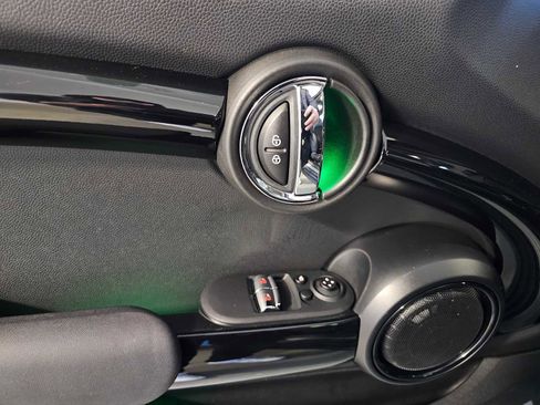 Used 2016 MINI Cooper S image 24