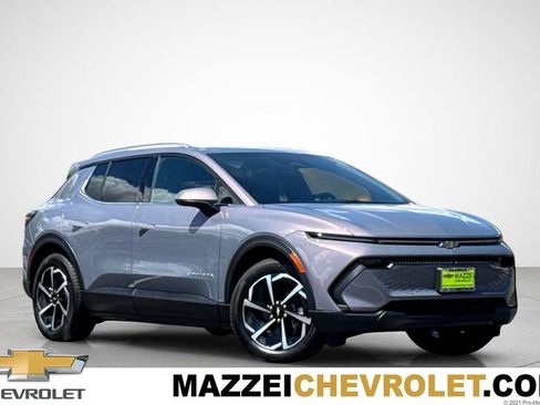 Used 2026 Chevrolet Equinox EV LT FWD image 1