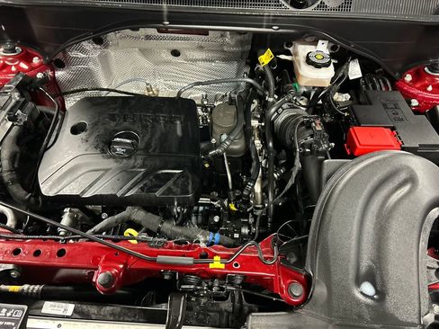 Used 2023 Buick Encore GX Essence image 26