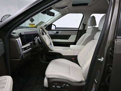 Used 2024 Hyundai Santa Fe Calligraphy FWD image 10