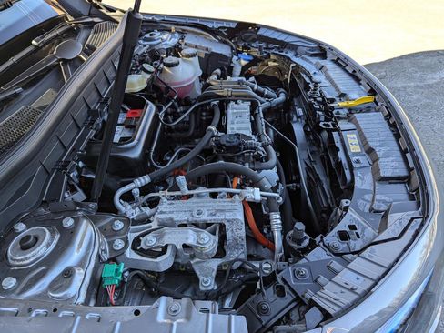 Used 2022 Mercedes-Benz EQB 300 4MATIC image 53