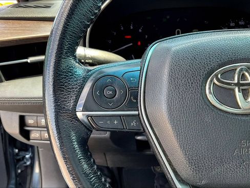 Used 2019 Toyota Avalon XLE FWD image 10