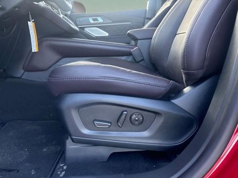 New 2026 Ford Explorer Platinum w/ LUX Leather Package image 17