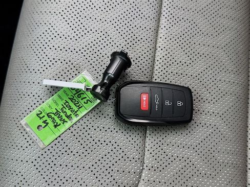 Used 2024 Toyota Tundra SR5 w/ SR5 Premium Package AWD/4WD image 10