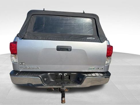 Used 2010 Toyota Tundra 4x4 CrewMax image 4